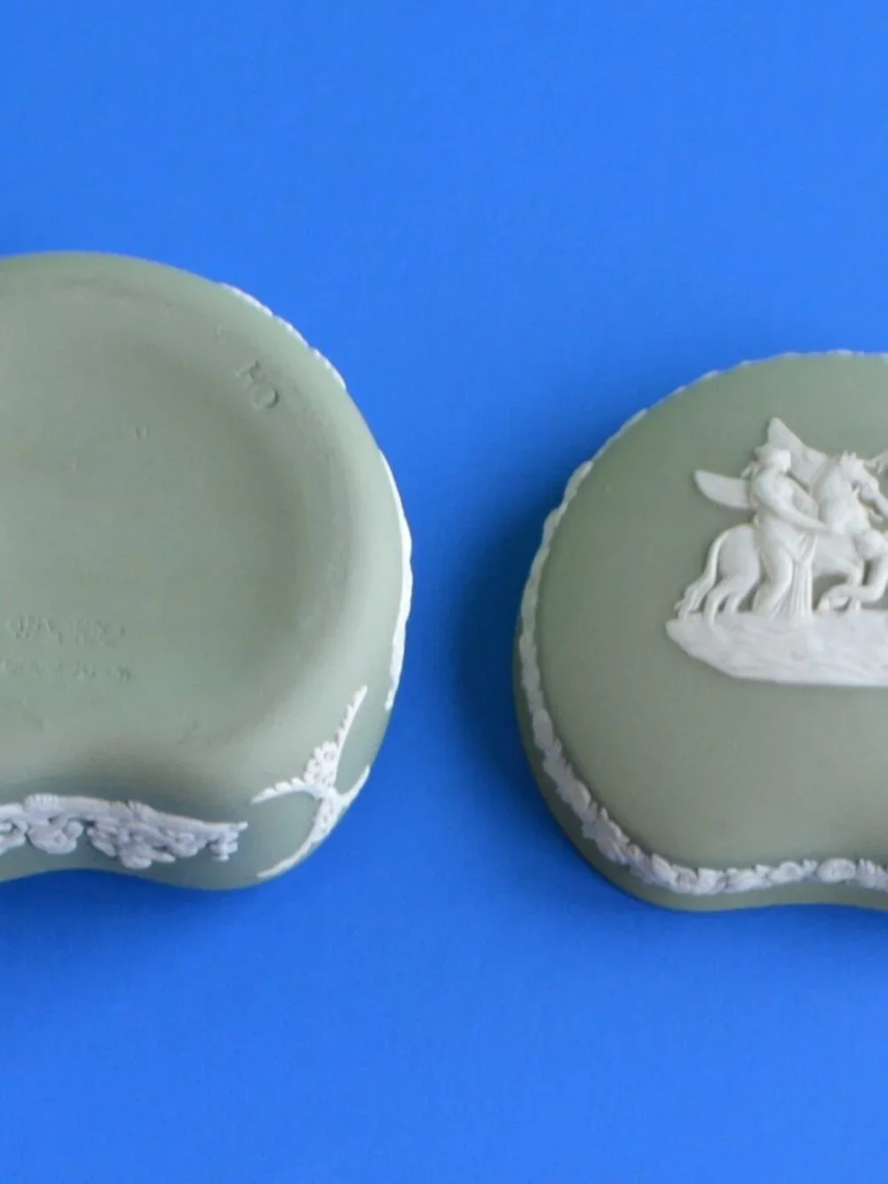 Wedgwood Jasperware Sage Green Round Scalloped Trinket Box With Lid